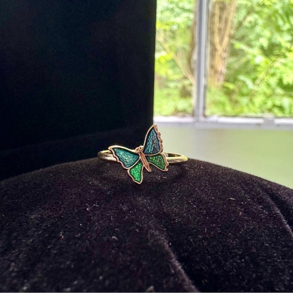 Like New Vintage Gold-Toned Avon Ring Blue and Green Enamel Butterfly Size ~6.5 - Picture 1 of 7